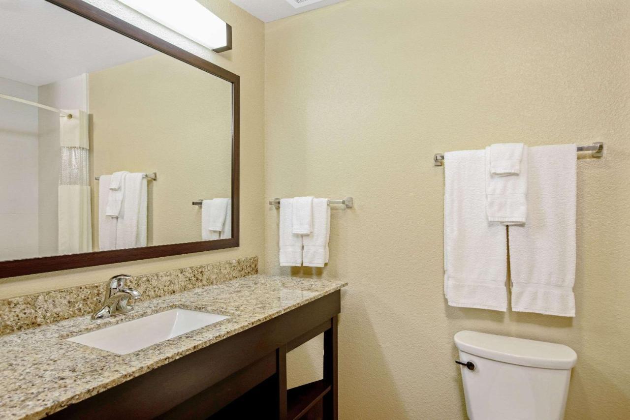 Hotel La Quinta By Wyndham Gillette Extérieur photo